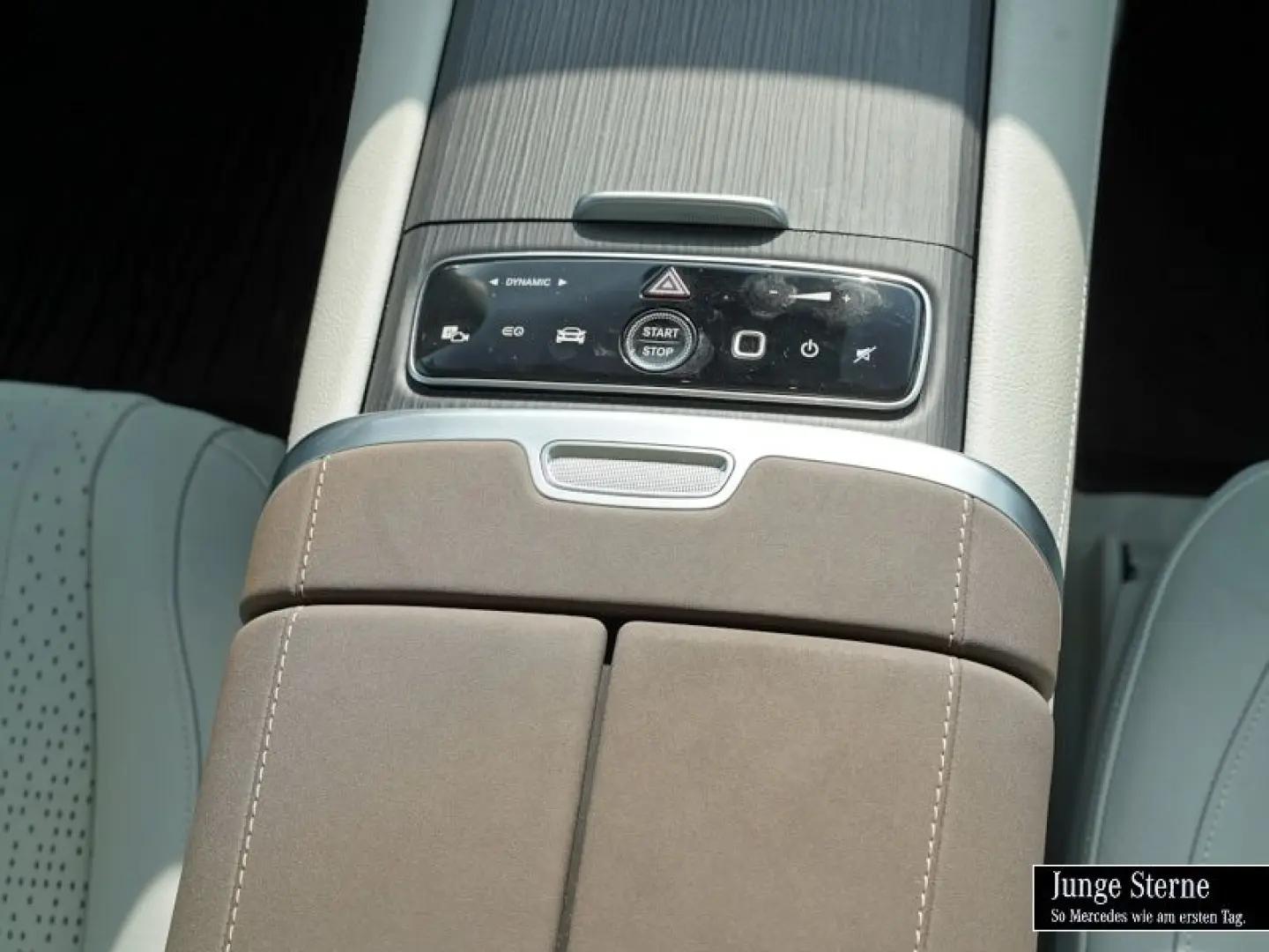 EQS 450+ SUV AMG+HYPERSCREEN+BURMESTER3D+AIR+FAH