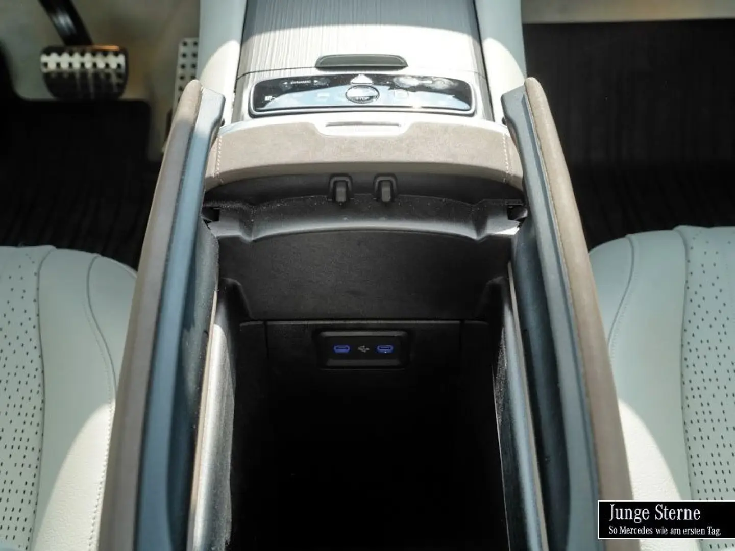 EQS 450+ SUV AMG+HYPERSCREEN+BURMESTER3D+AIR+FAH