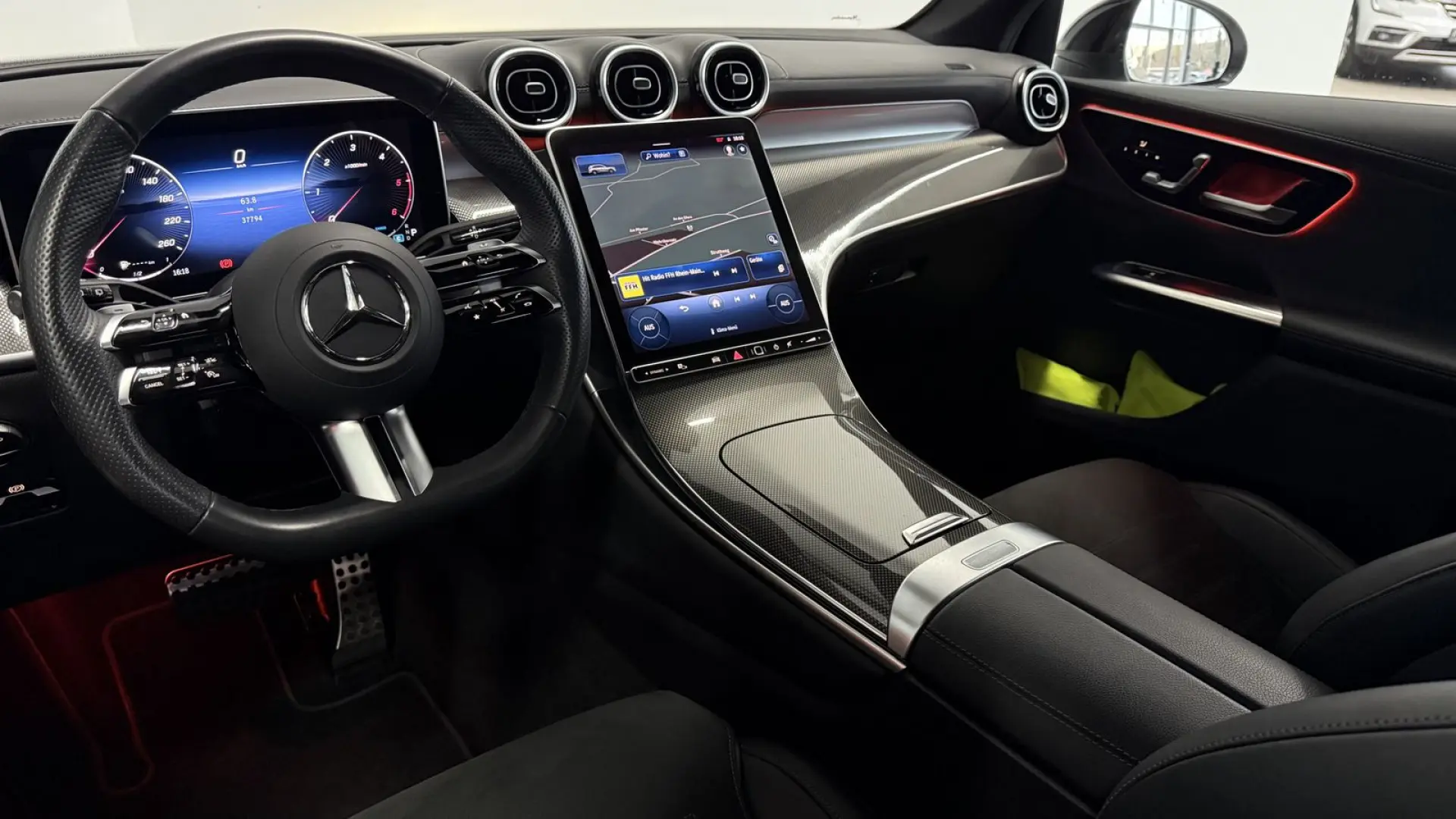 GLC 300 d 4M |AMG |DIST |NIGHT |AHK |LED |