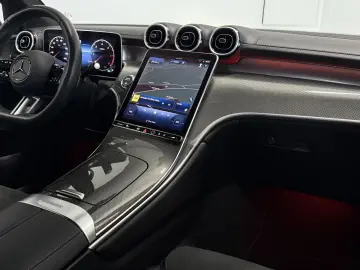 GLC 300 d 4M |AMG |DIST |NIGHT |AHK |LED |