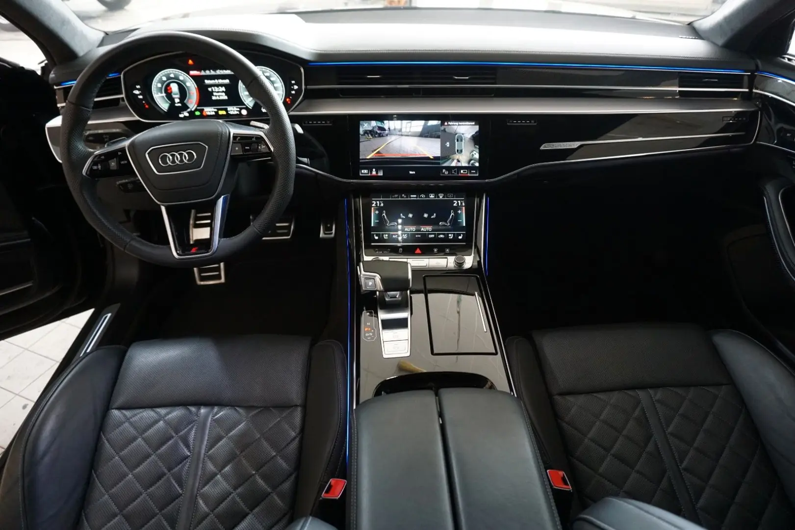 A8 L 60 TFSI e quattro Black Editon Exclusive TV