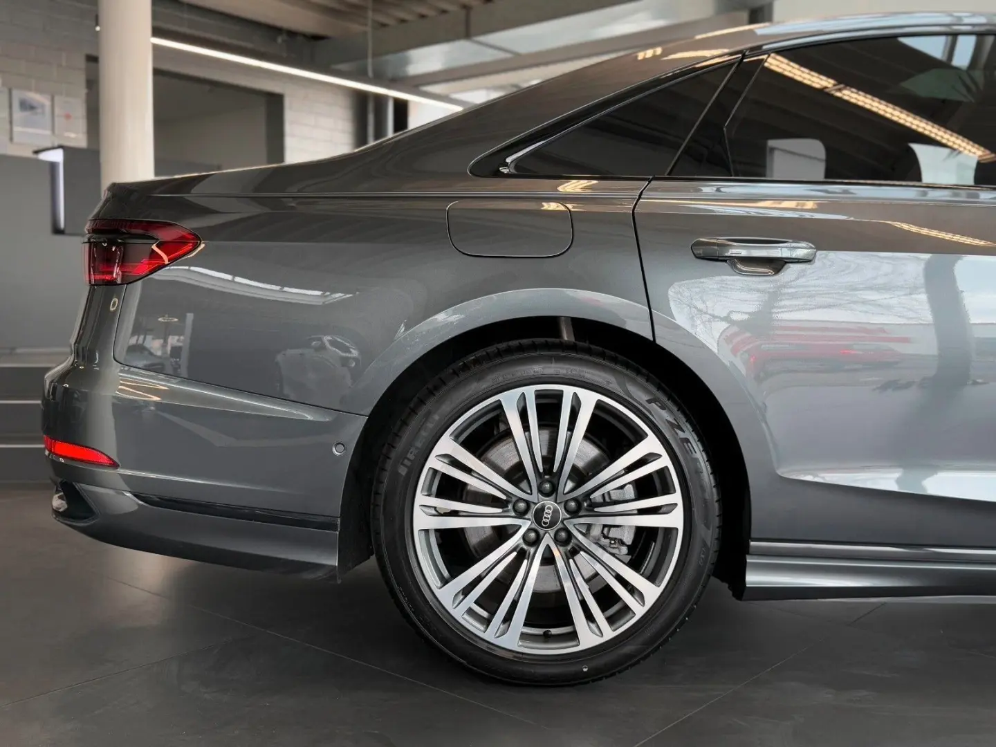 A8 55 TFSI quatt. S-Line/360°/Head-Up/B&O/Standh