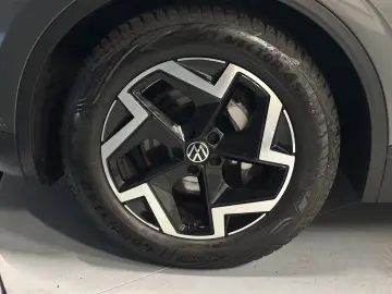 Touareg V6 TDI 4Motion*19Zoll*LUFT*LEDER*AHK*ACC