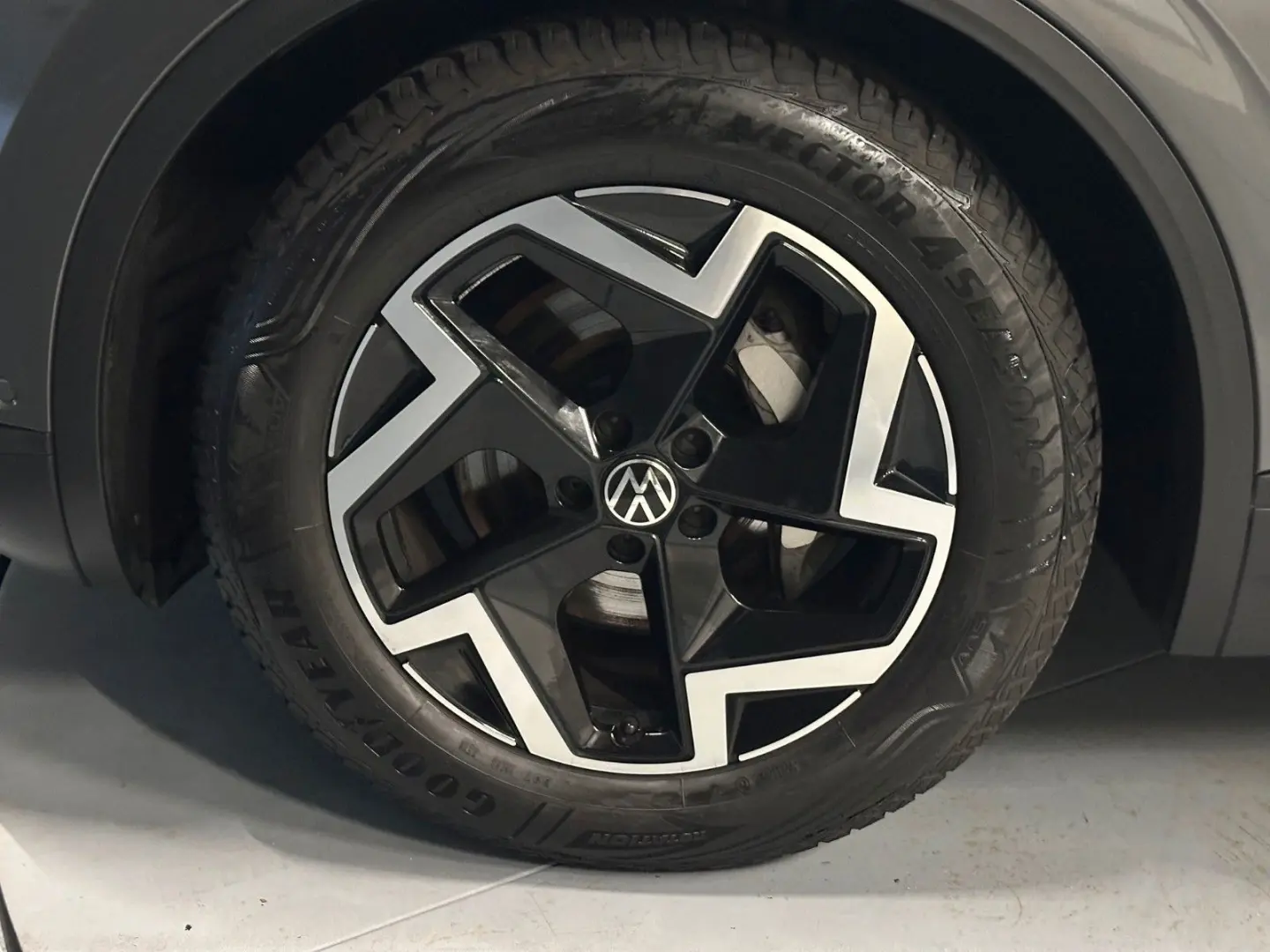 Touareg V6 TDI 4Motion*19Zoll*LUFT*LEDER*AHK*ACC