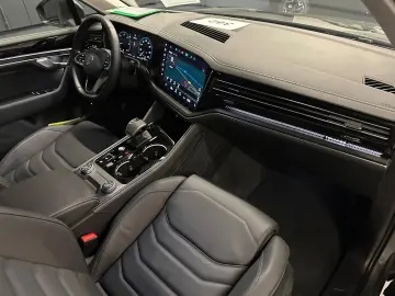 Touareg V6 TDI 4Motion*19Zoll*LUFT*LEDER*AHK*ACC