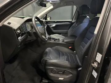 Touareg V6 TDI 4Motion*19Zoll*LUFT*LEDER*AHK*ACC