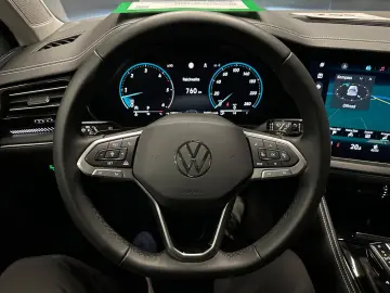 Touareg V6 TDI 4Motion*19Zoll*LUFT*LEDER*AHK*ACC