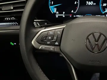 Touareg V6 TDI 4Motion*19Zoll*LUFT*LEDER*AHK*ACC