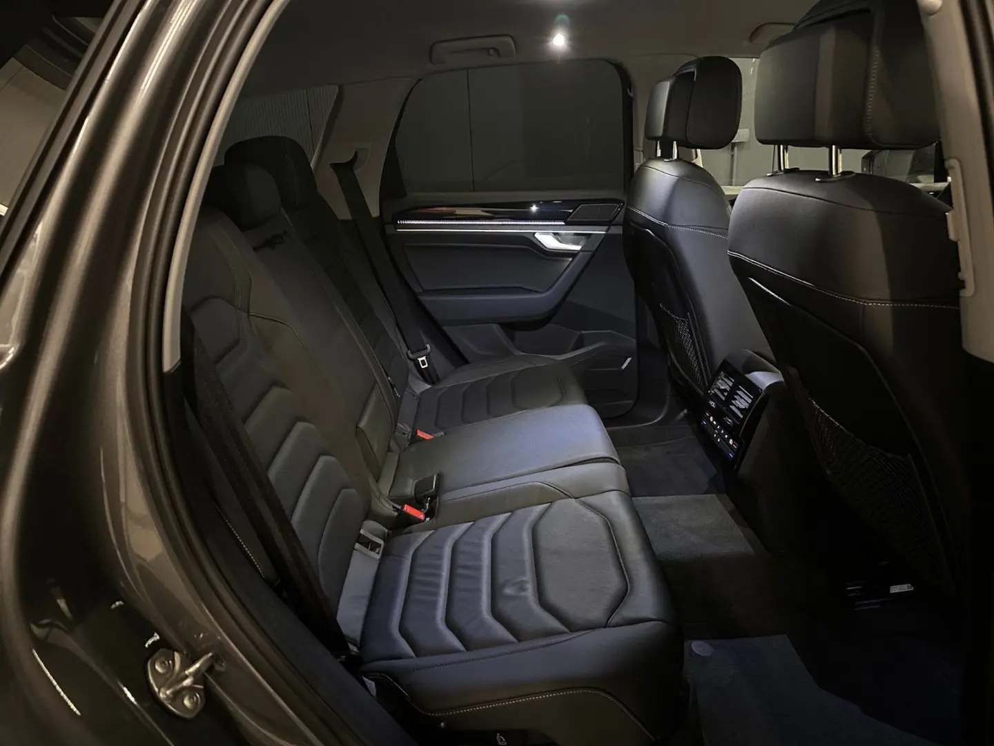 Touareg V6 TDI 4Motion*19Zoll*LUFT*LEDER*AHK*ACC