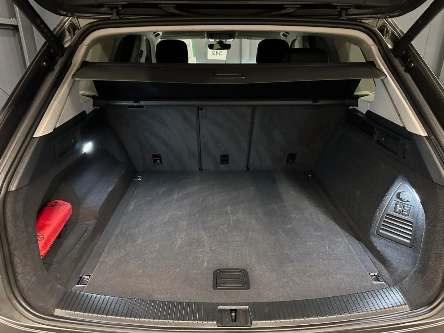 Touareg V6 TDI 4Motion*19Zoll*LUFT*LEDER*AHK*ACC