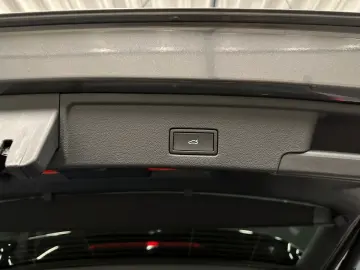 Touareg V6 TDI 4Motion*19Zoll*LUFT*LEDER*AHK*ACC