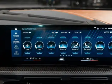XM 4.4 V8*Plug-in Hybrid*B&W*SOFT*MASAGE*SHADOW*