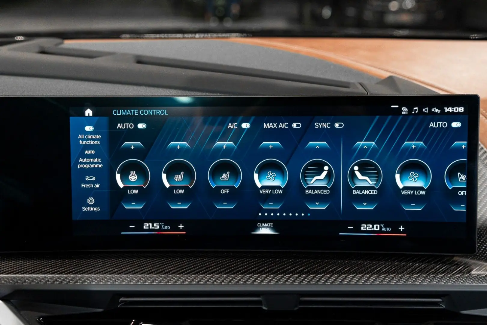 XM 4.4 V8*Plug-in Hybrid*B&W*SOFT*MASAGE*SHADOW*