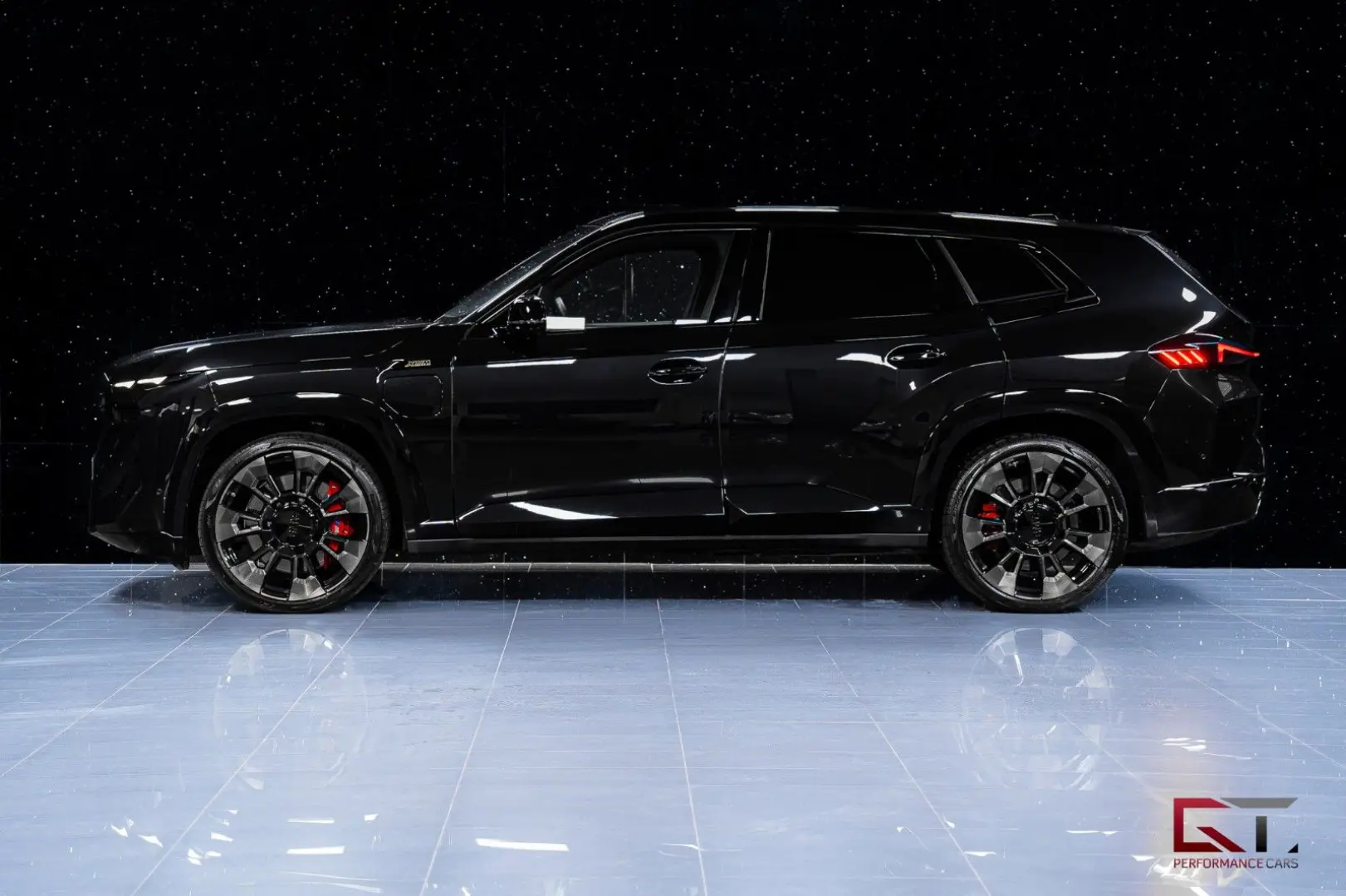 XM xDrive B&W 23