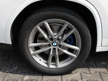 X4 xDrive 30i M-Sport PANO KAMERA AHK HUD LED