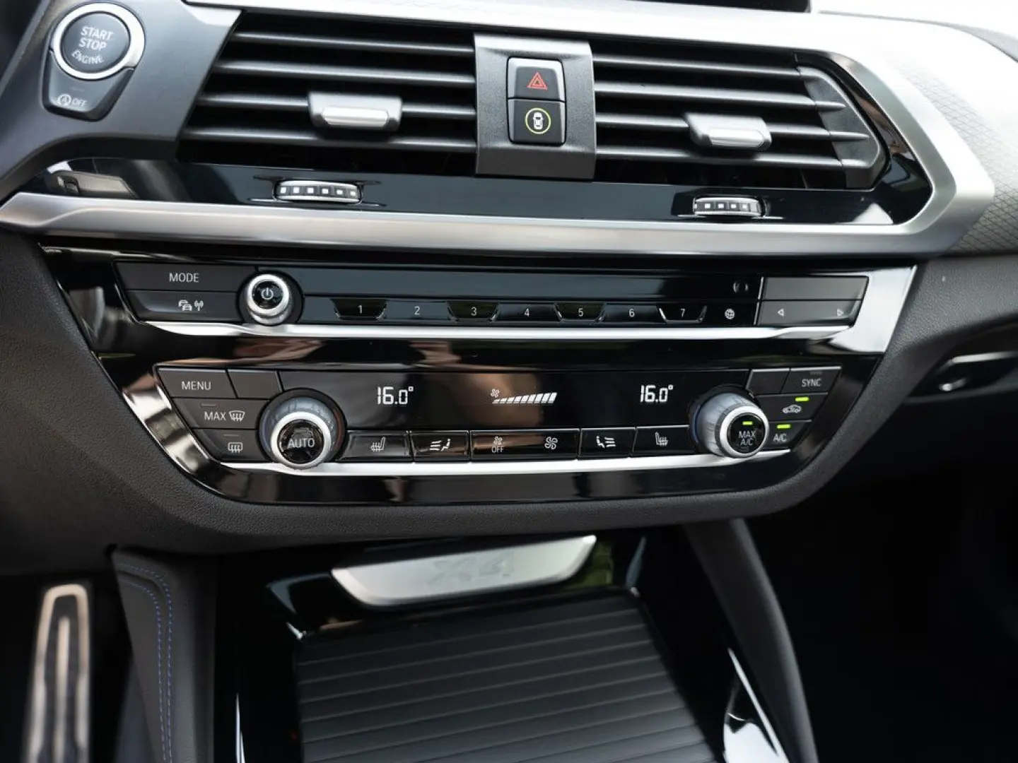 X4 xDrive 30i M-Sport PANO KAMERA AHK HUD LED