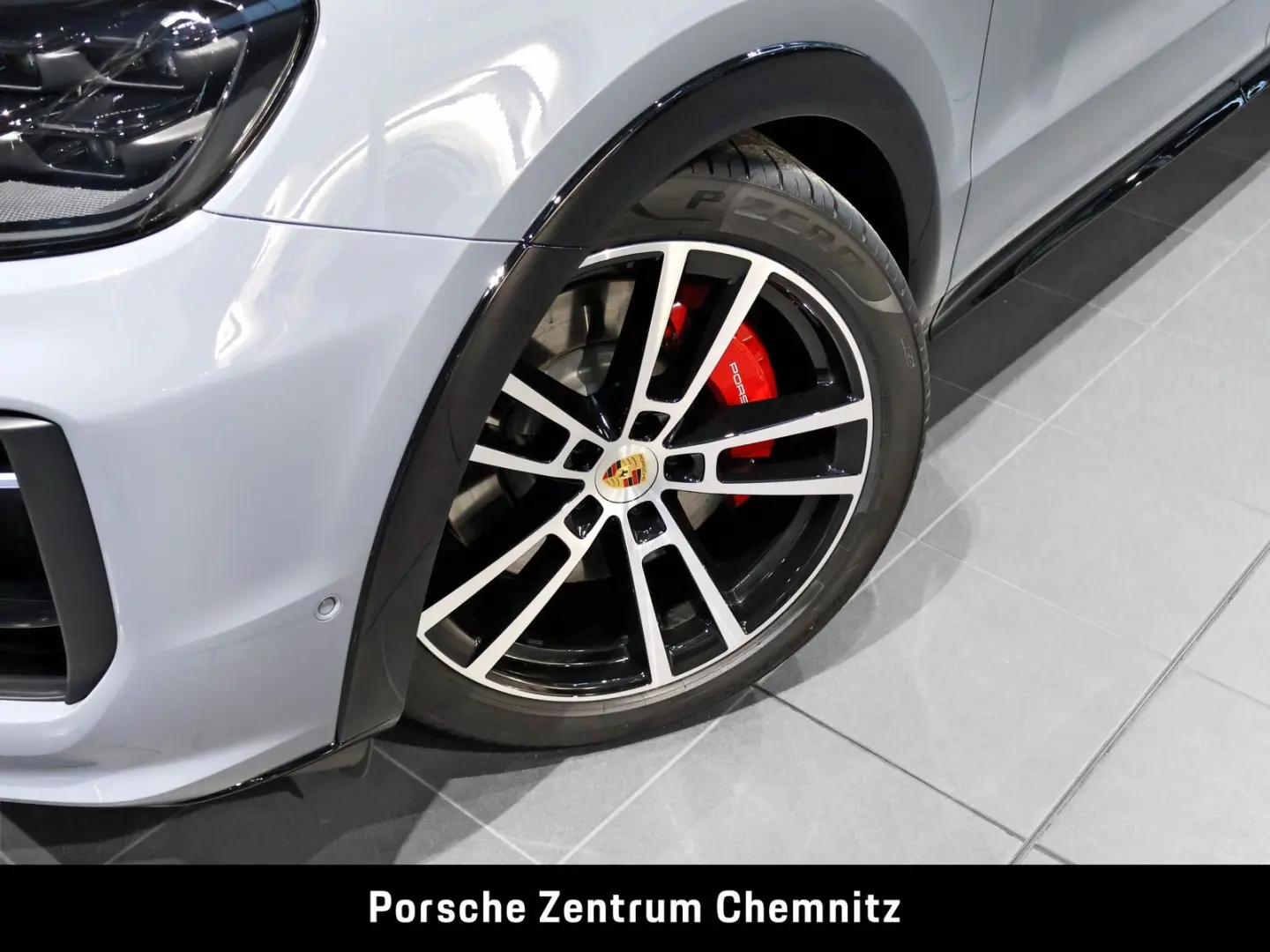 Cayenne GTS HA-Lenkung;Chrono;Head-Up;Pano