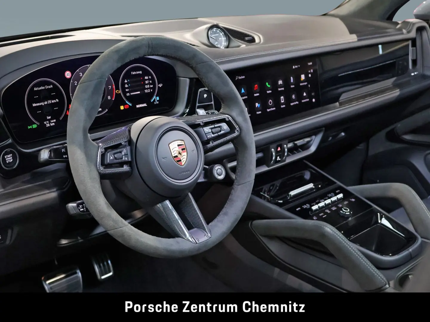Cayenne GTS HA-Lenkung;Chrono;Head-Up;Pano