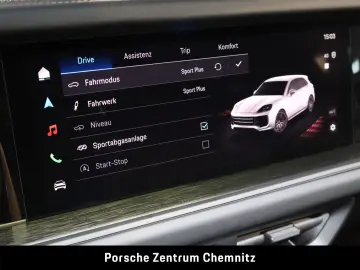 Cayenne GTS HA-Lenkung;Chrono;Head-Up;Pano