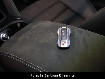 Cayenne GTS HA-Lenkung;Chrono;Head-Up;Pano