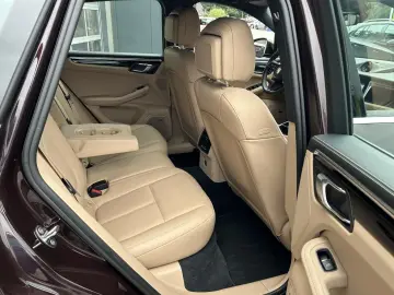 Macan S-Luftfederung-Lederpaket-AHZ-ACC