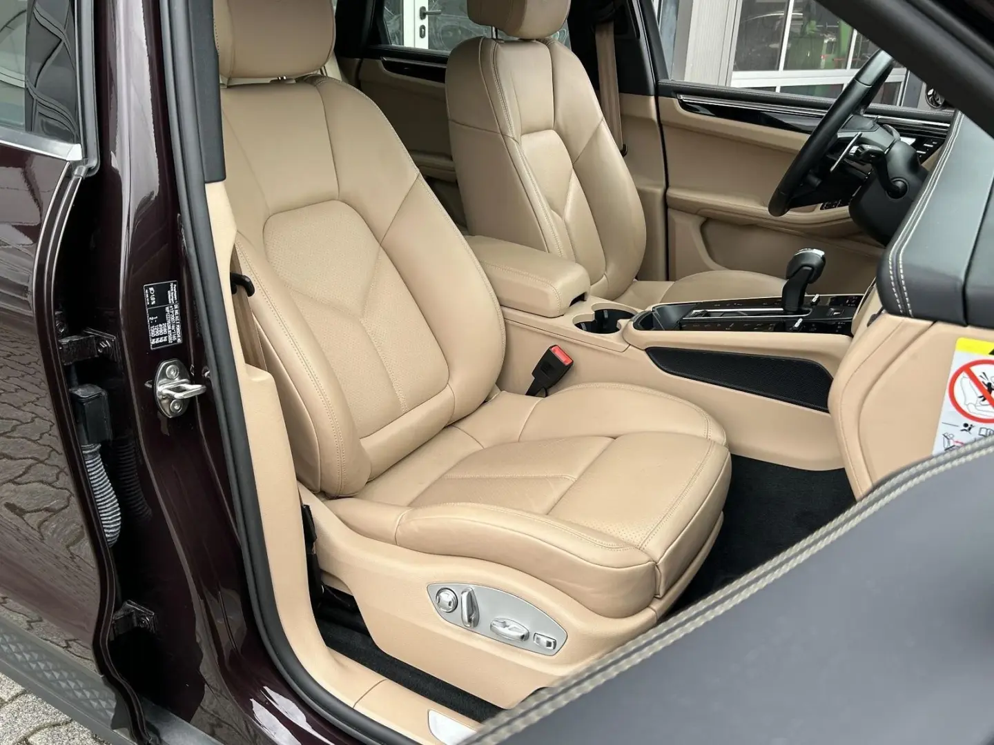 Macan S-Luftfederung-Lederpaket-AHZ-ACC