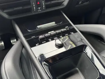 Cayenne S*HD-MATRIX*NAVI*PANO*360°KAM*BOSE*AHK*