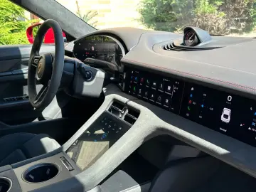Taycan GTS Alcantara Cam360* 1.Hand EU-Car