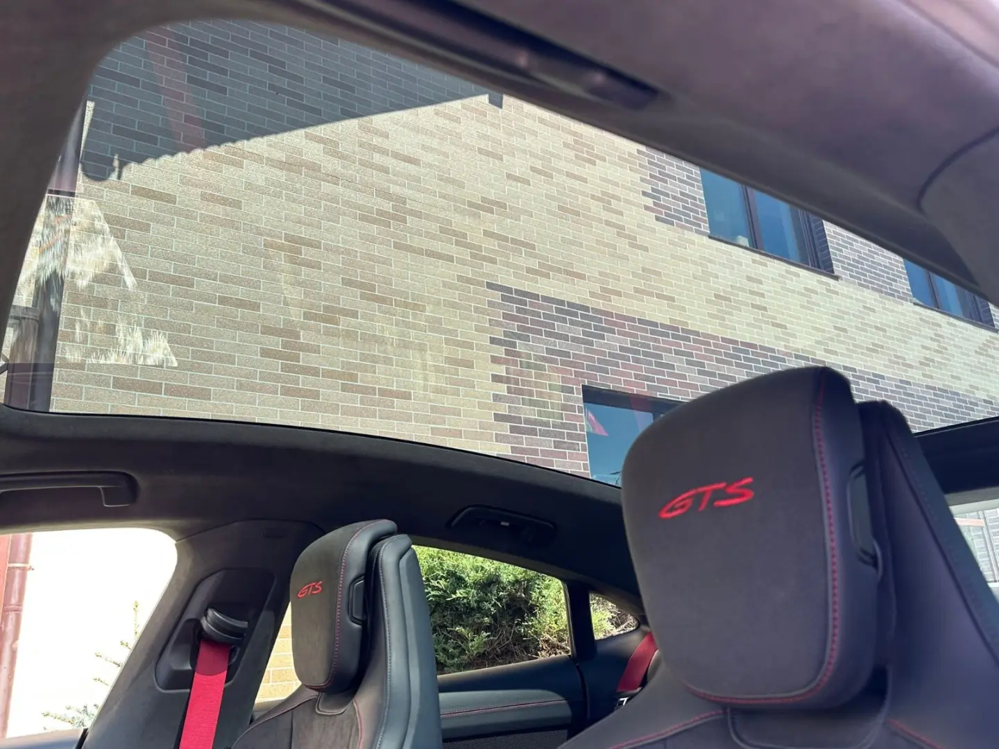 Taycan GTS Alcantara Cam360* 1.Hand EU-Car