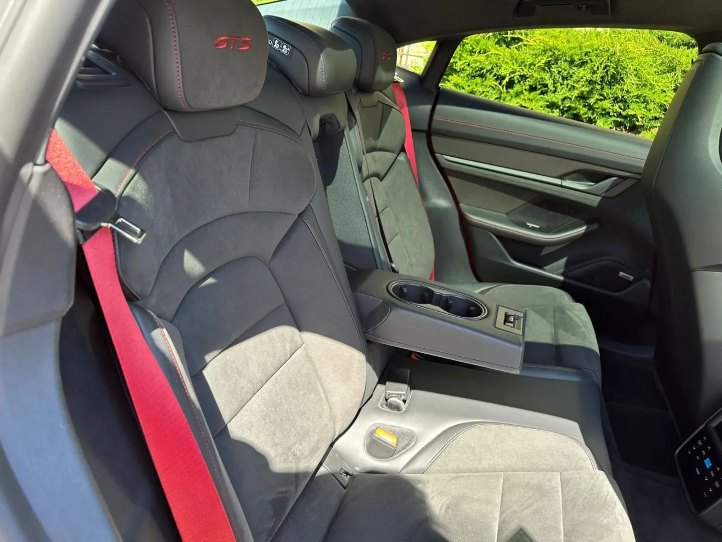 Taycan GTS Alcantara Cam360* 1.Hand EU-Car