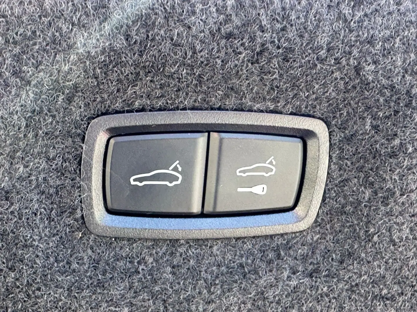 Taycan GTS Alcantara Cam360* 1.Hand EU-Car