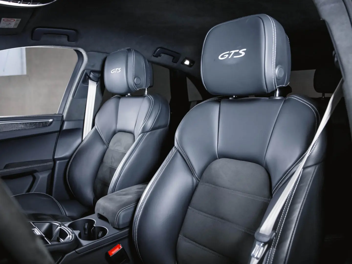 Macan GTS Sport Chrono BOSE 18 Wege