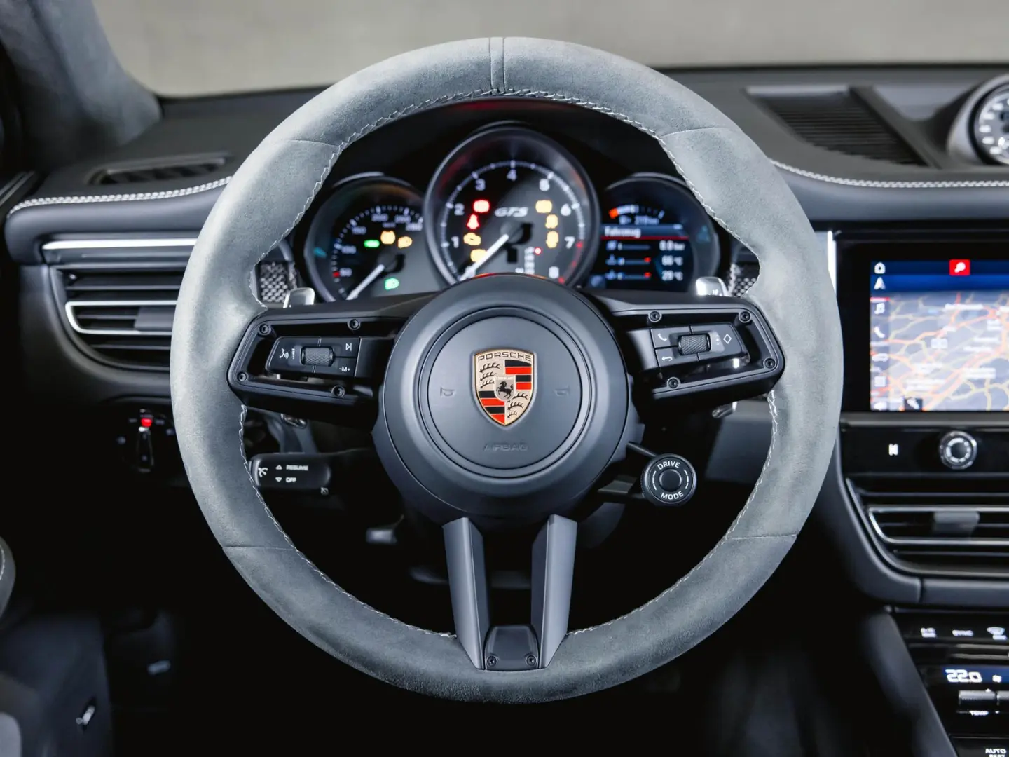 Macan GTS Sport Chrono BOSE 18 Wege