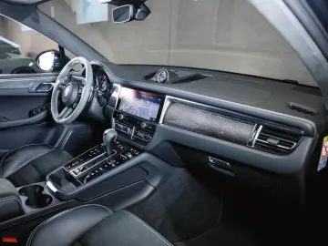 Macan GTS Sport Chrono BOSE 18 Wege