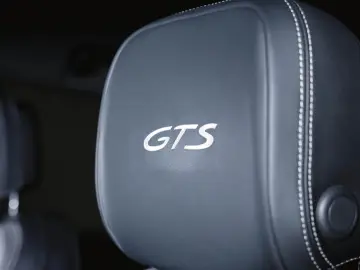 Macan GTS Sport Chrono BOSE 18 Wege