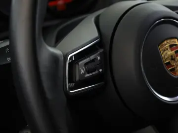 Macan Chrono Pano ACC Keyless Sportabgas 21