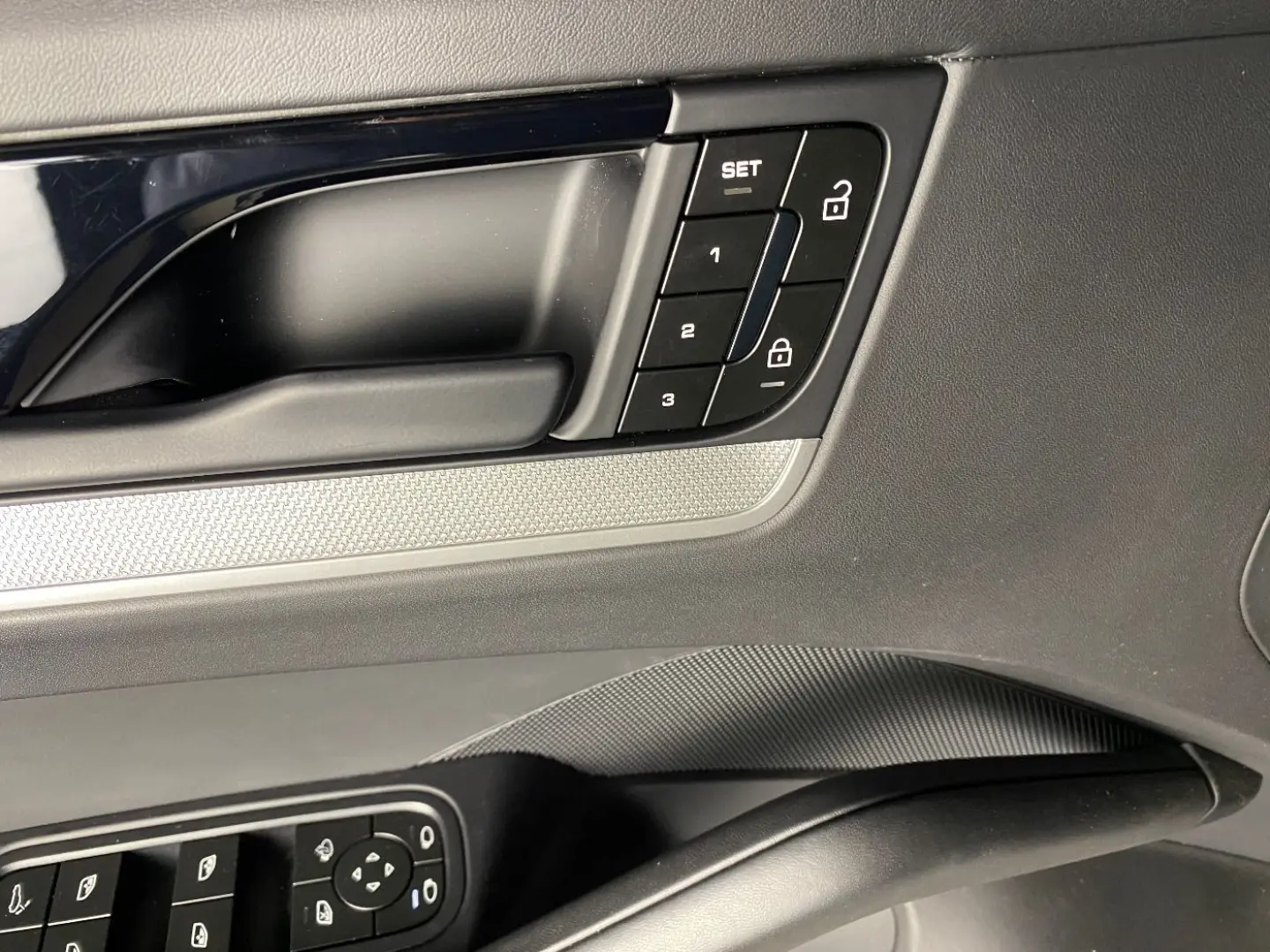 Cayenne E-Hybrid | Nachtsicht | InnoDrive |