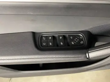 Cayenne E-Hybrid | Nachtsicht | InnoDrive |