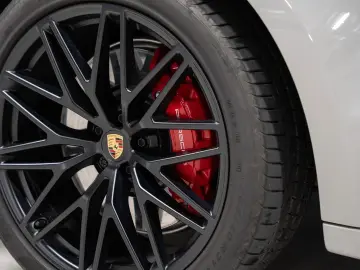 Macan GTS Standheizung Sport Chrono BOSE PDLS+