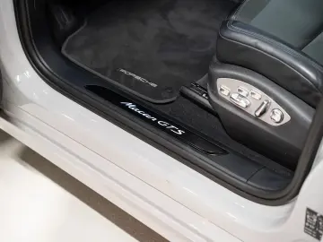 Macan GTS Standheizung Sport Chrono BOSE PDLS+