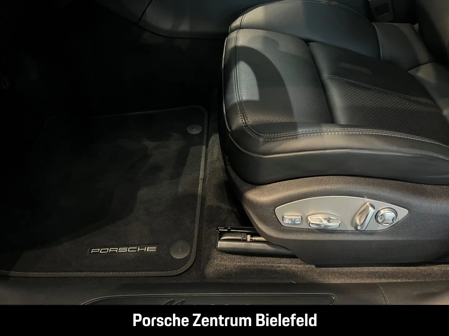 Macan 21-Zoll Rückfahrkamera Panoramadach