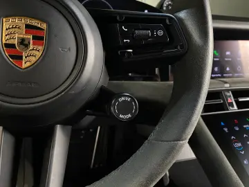 Taycan GTS | Intelligent Range Manager | BOSE |