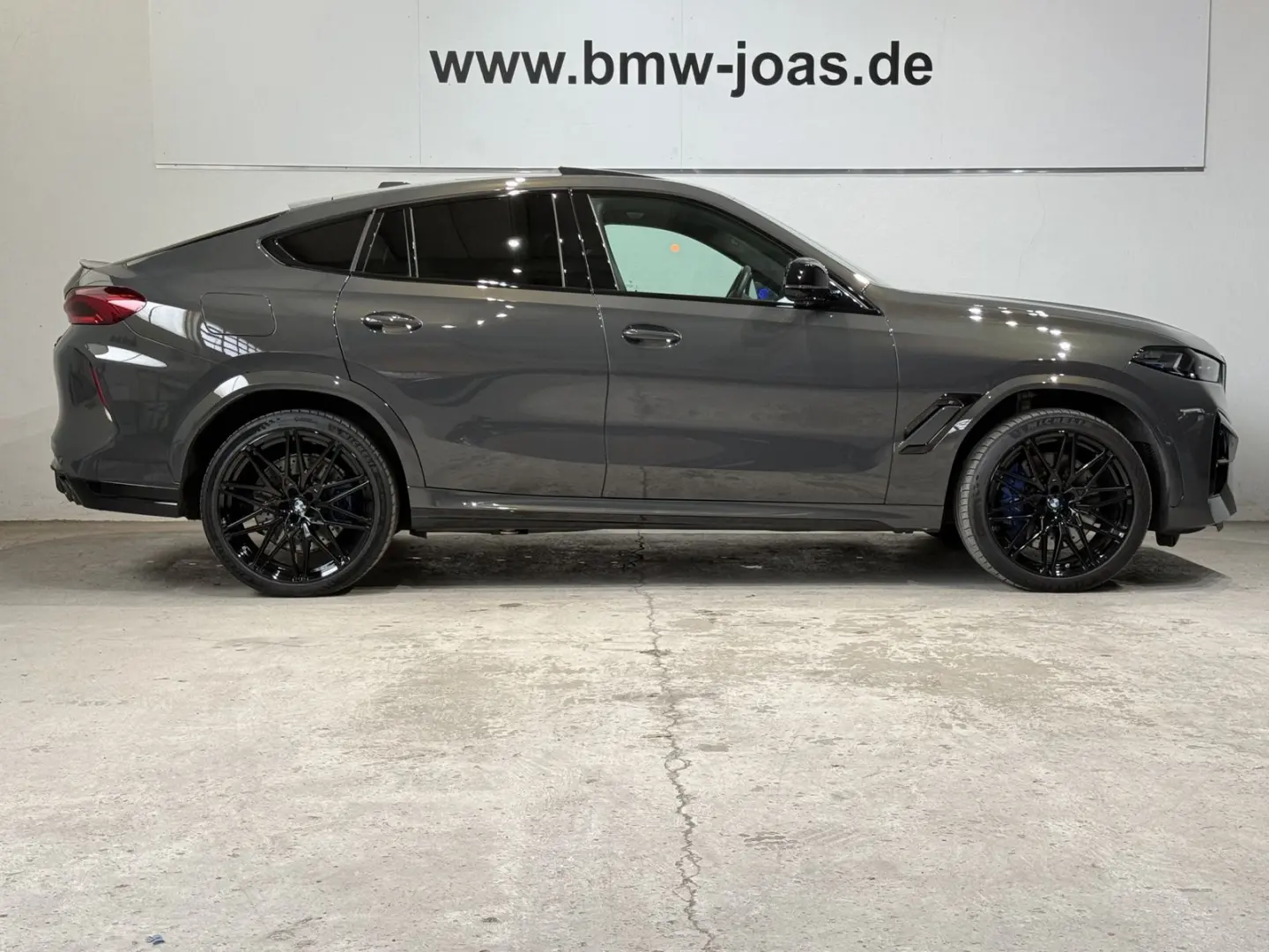 X6 M Competition Panorama Sky Lounge B&W Surroun
