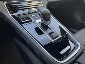 Panamera 4 E-Hybrid Sport Turismo Platinum Ed. |