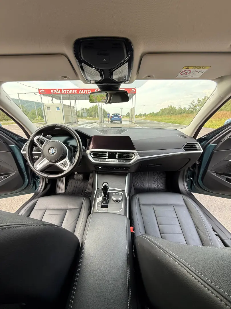 BMW 330