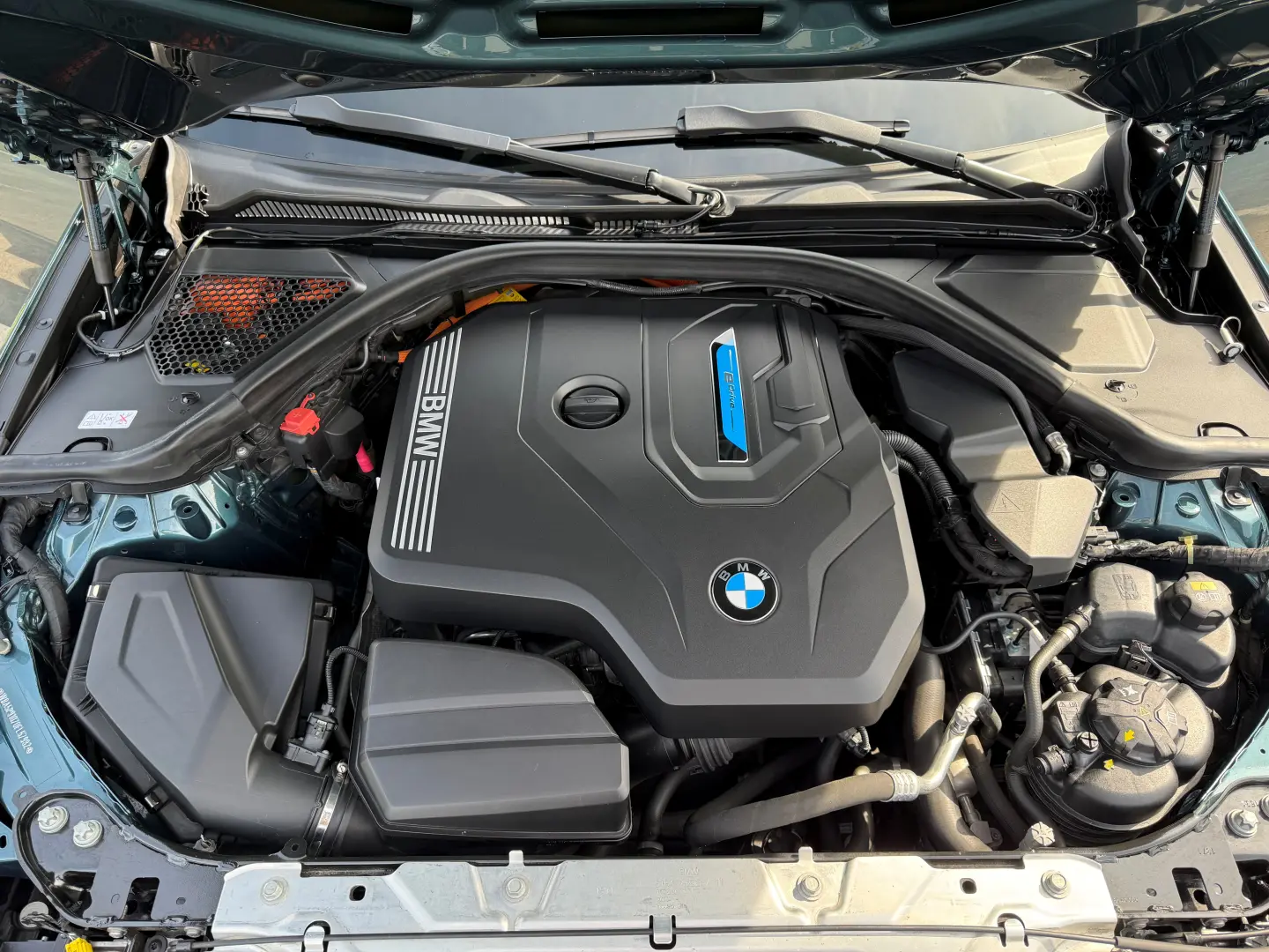 BMW 330