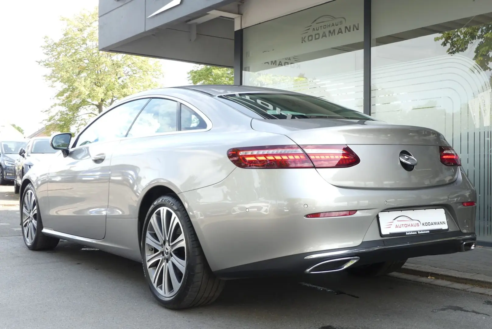 E 200 Coupe Avantgarde*Kamera*19
