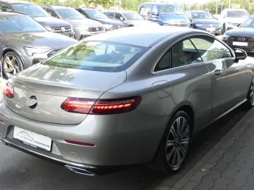 E 200 Coupe Avantgarde*Kamera*19