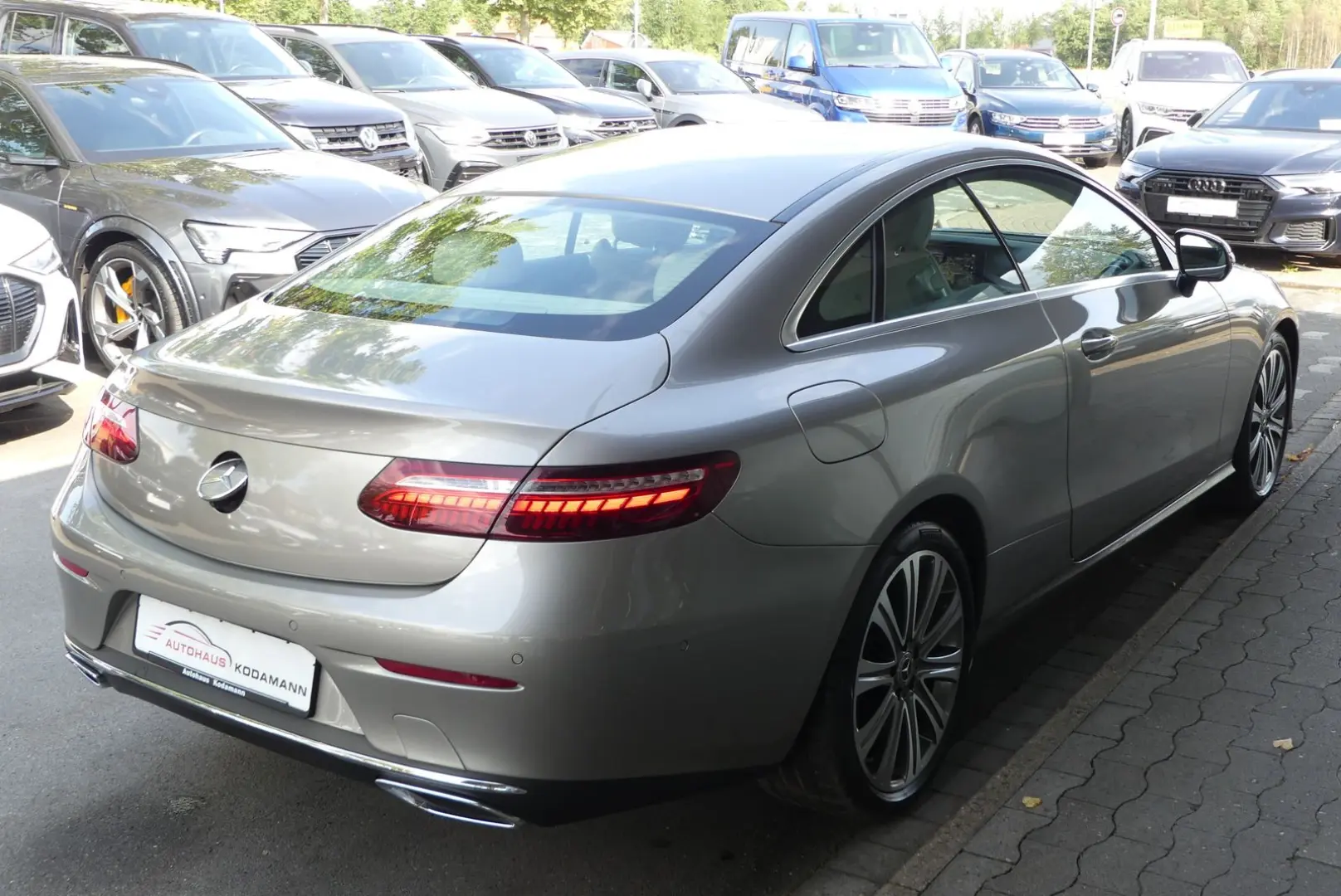 E 200 Coupe Avantgarde*Kamera*19