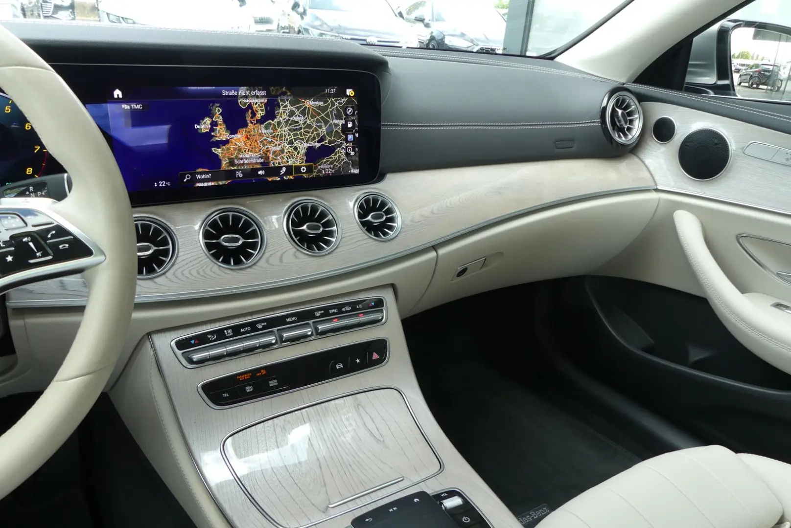 E 200 Coupe Avantgarde*Kamera*19
